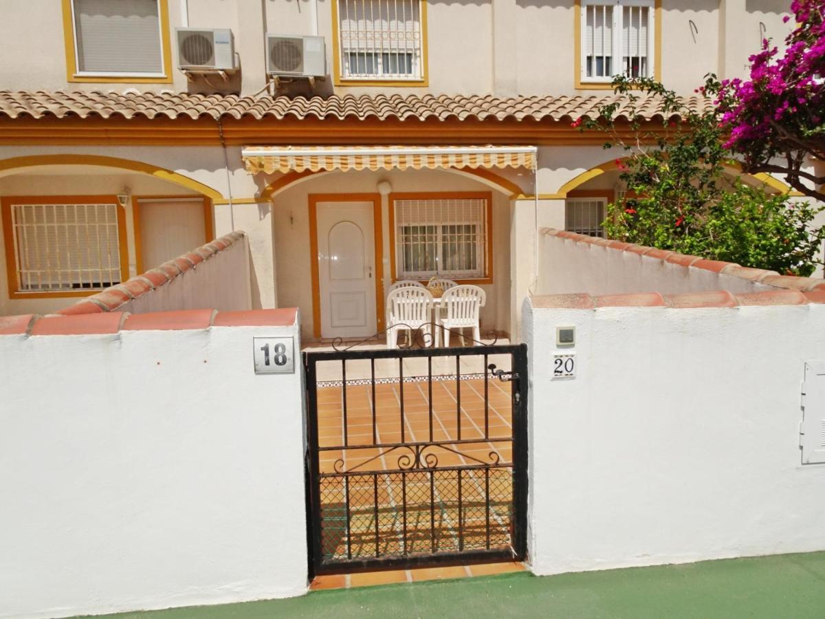 La Playa Oliva - Casa 20 Alquiler Solo Familias Daire Dış mekan fotoğraf